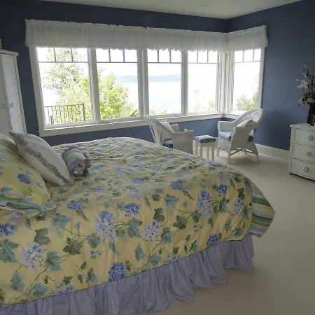 Button Bay Bed And Breakfast-2